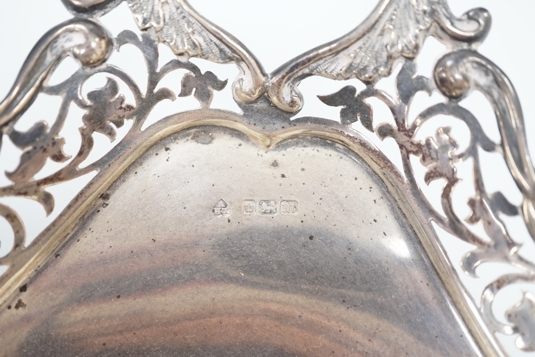An Edwardian silver square pedestal bowl with pierced border, Albert Henry Thompson Sheffield, 1904, 21cm